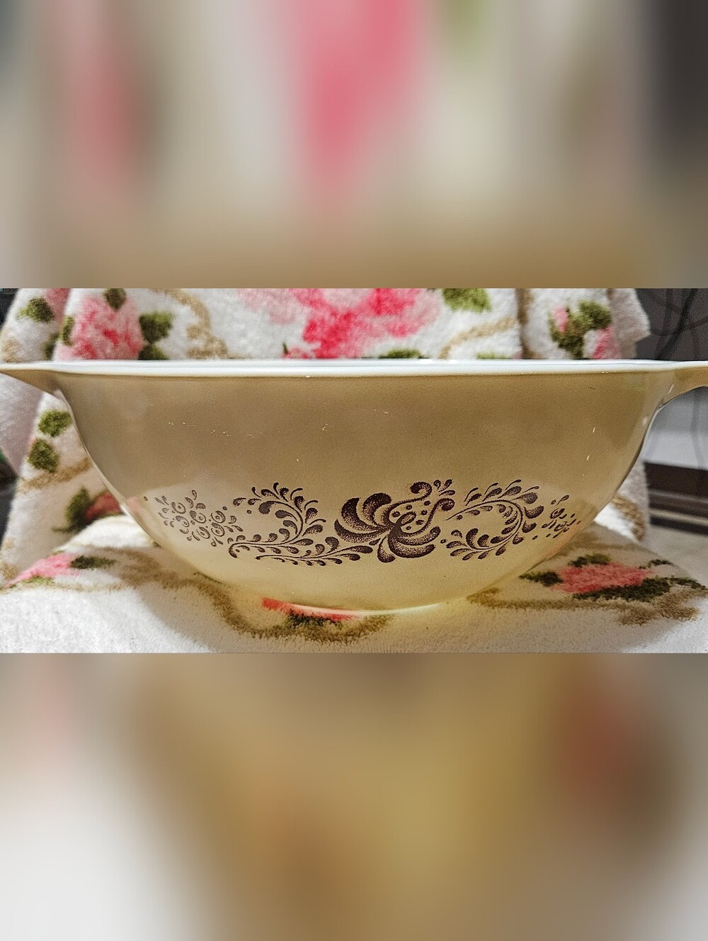 Vintage Pyrex Homestead Brown Cinderella Bowl